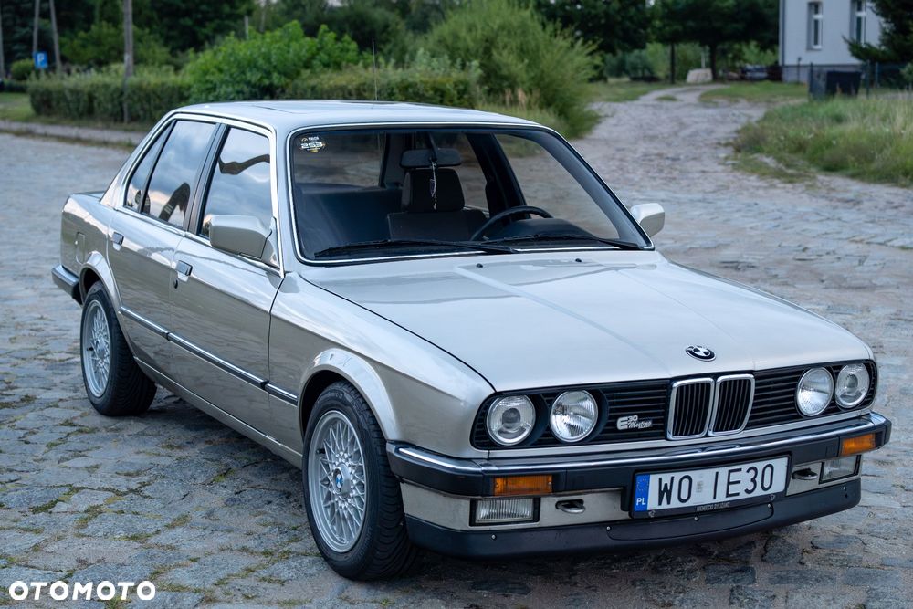BMW Seria 3 318i - 2