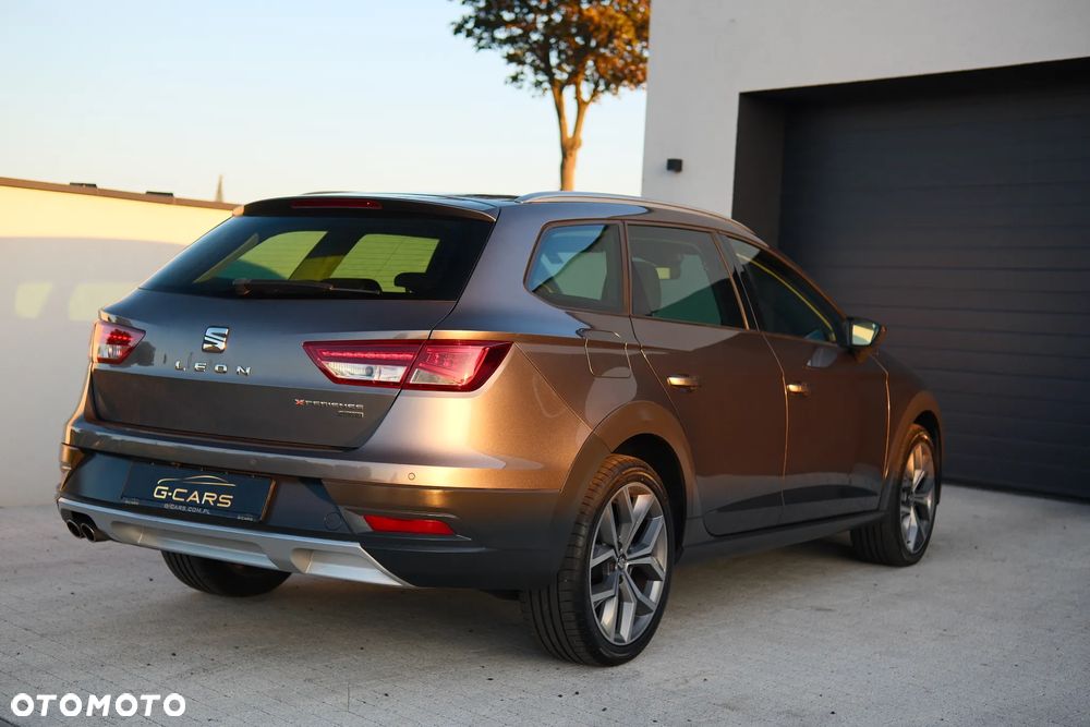 Seat Leon 2.0 TDI DPF Start&Stop DSG XCELLENCE - 13