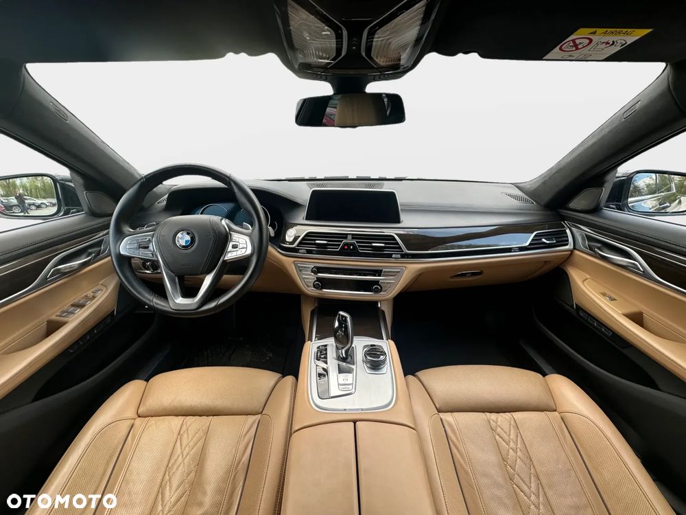 BMW Seria 7 740d xDrive - 9