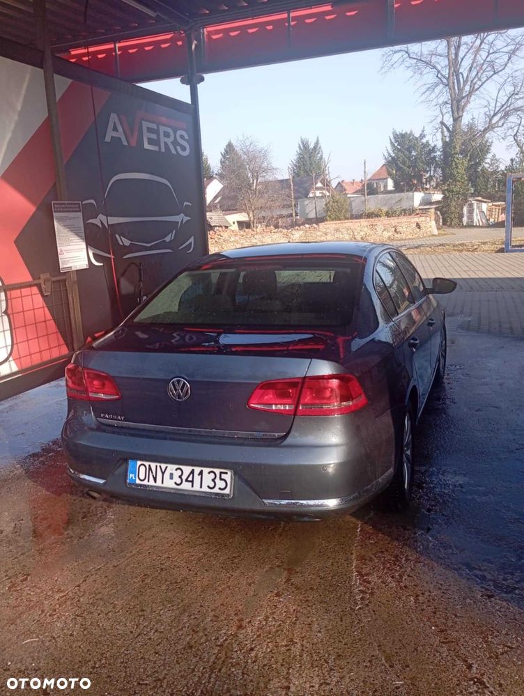 Volkswagen Passat - 6