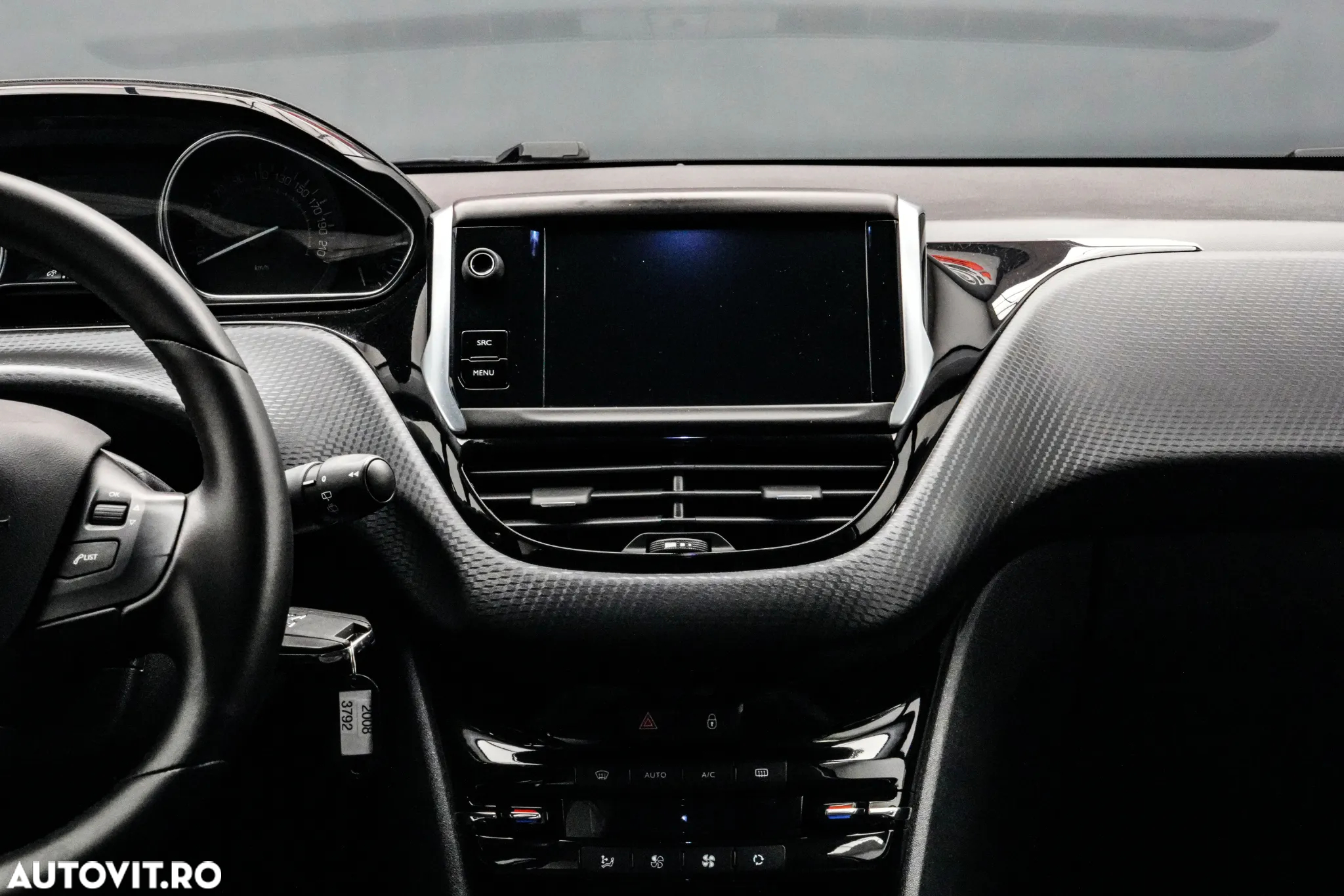Peugeot 2008 1.5 BlueHDI FAP Allure - 19