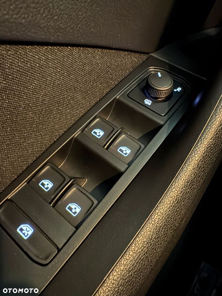 Skoda Kamiq 1.0 TSI Selection DSG - 24