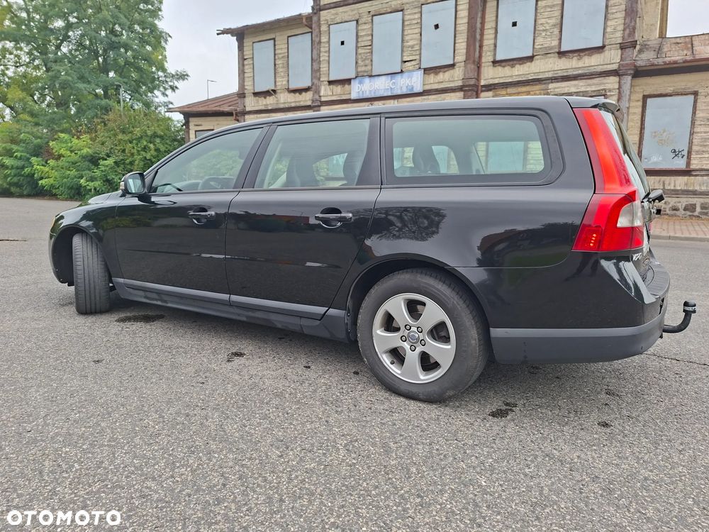 Volvo V70 2.0D Momentum - 4