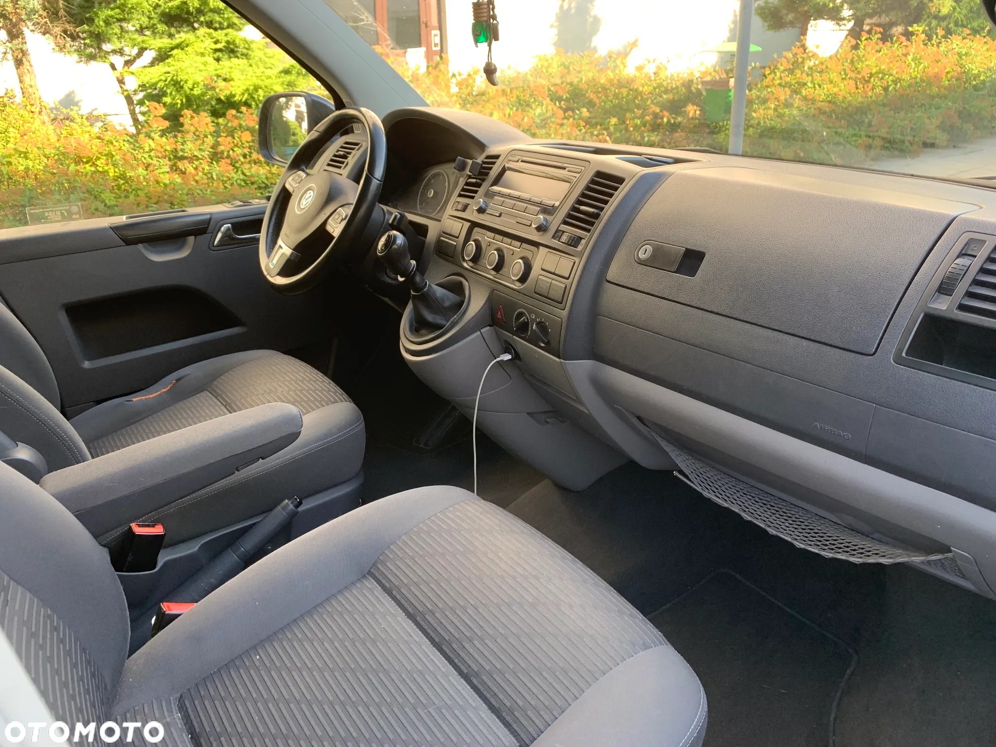 Volkswagen Transporter T5 TDI L2H1 - 10