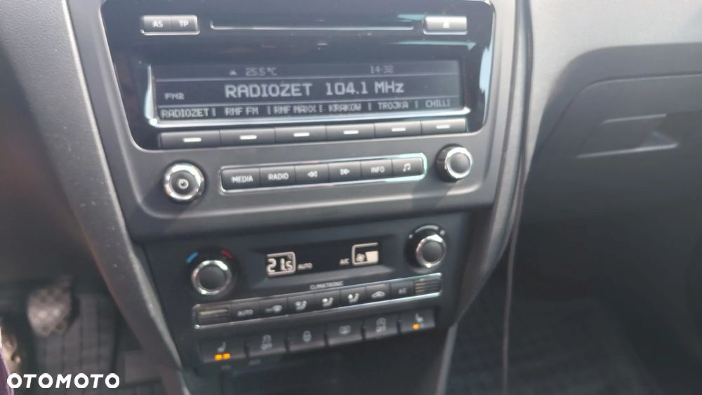 Skoda RAPID 1.6 TDI Style+ - 5