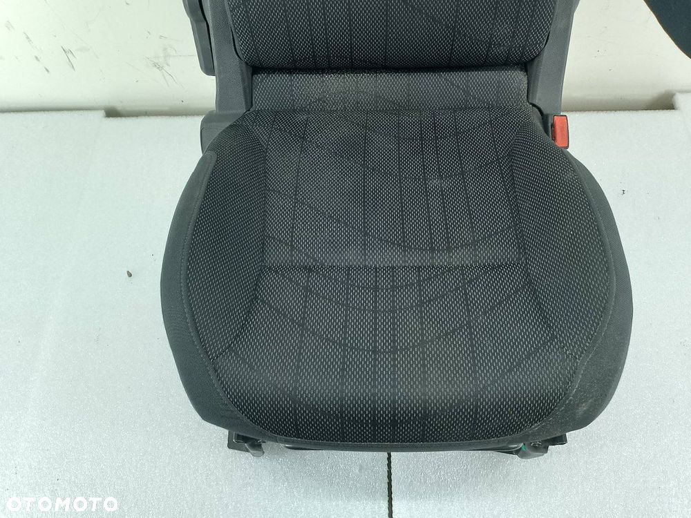 FOTEL PRAWY PASAŻERA PEUGEOT PARTNER II TEPEE 1.6 HDI DIESEL - 8