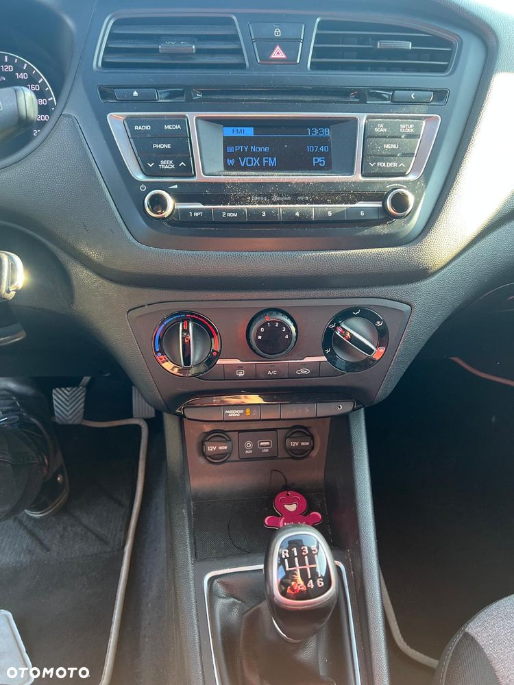 Hyundai i20 1.1 CRDi BlueDrive Elegant - 10