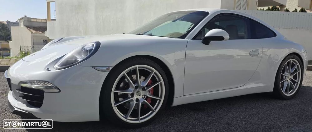 Porsche 911 Série F - 1