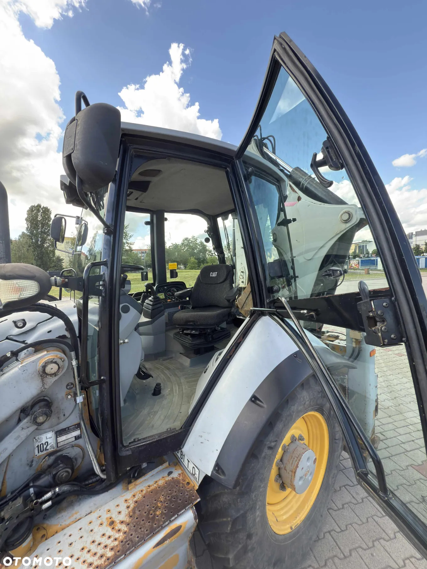 Caterpillar 442E - 15