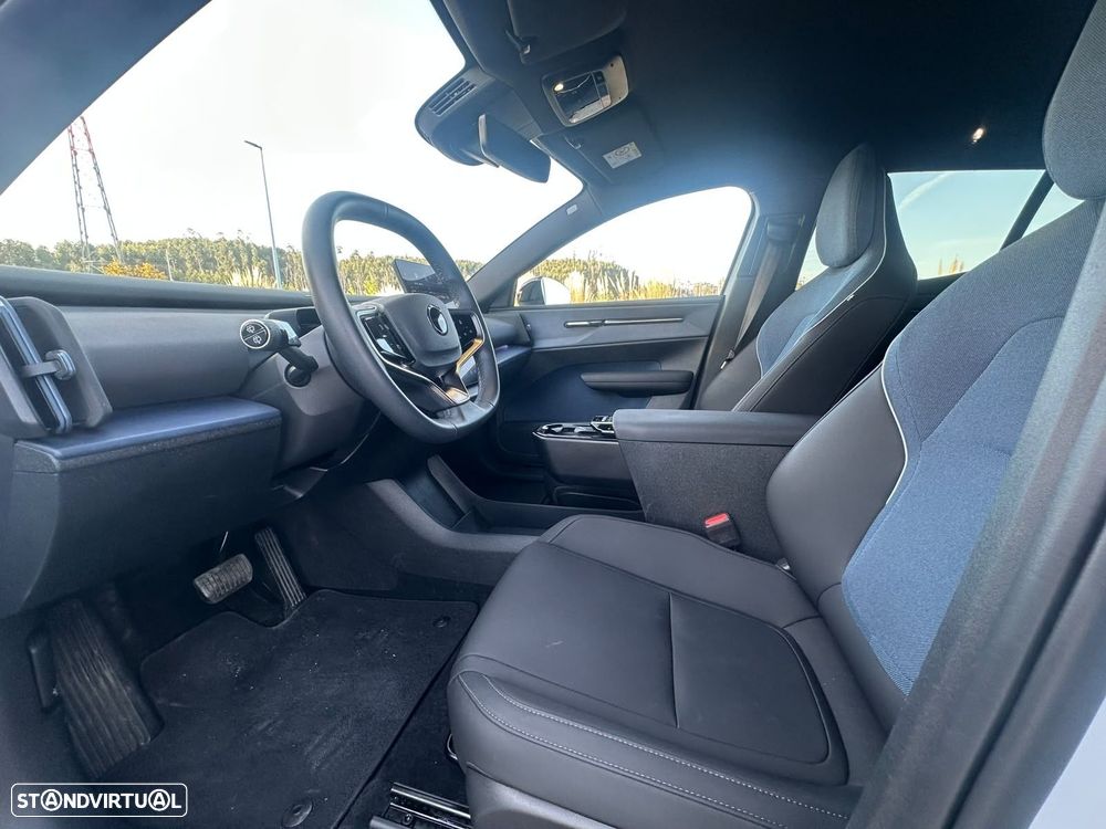 Volvo EX30 69 kWh Single Motor Extended Range Plus - 19