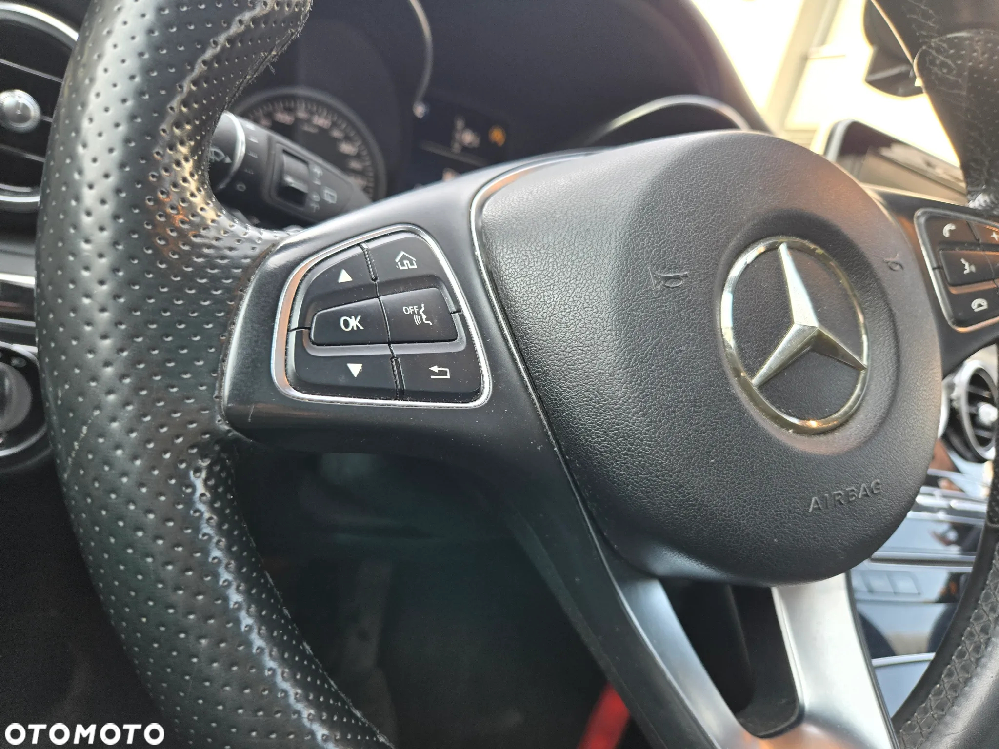 Mercedes-Benz Klasa C 220 (BlueTEC) d T 7G-TRONIC AMG Line - 14