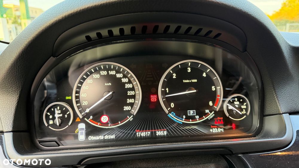 BMW Seria 5 - 34