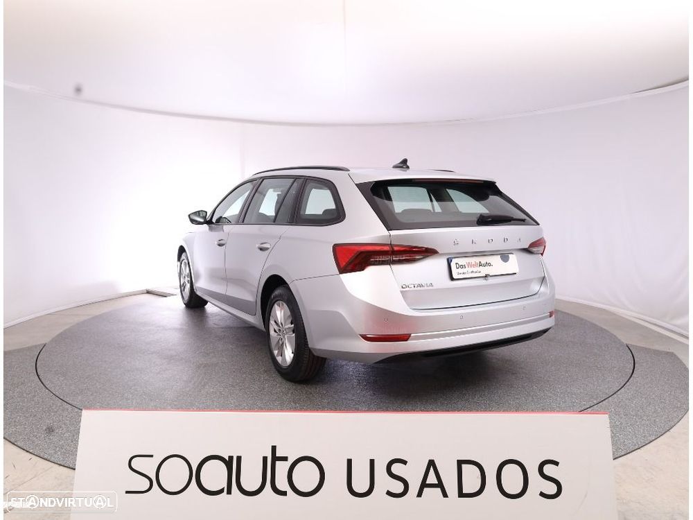 Skoda Octavia 2.0 TDI Ambition — fotografia 3