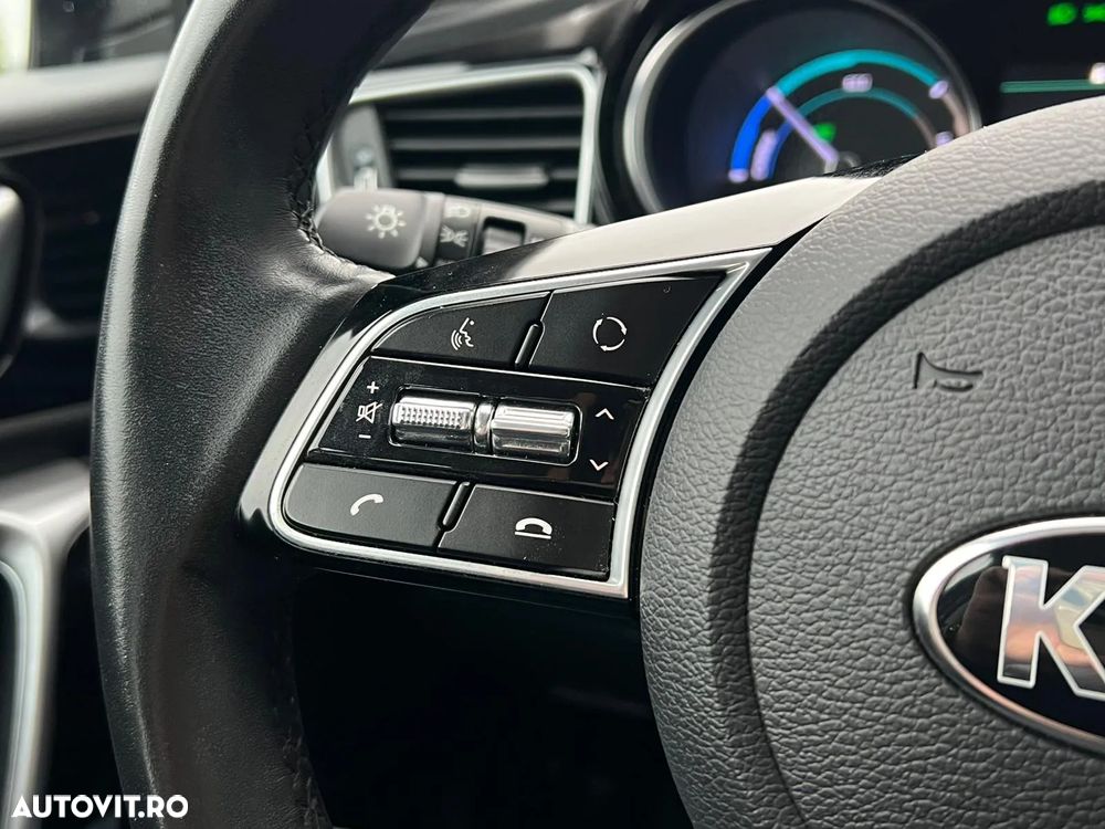 Kia XCeed 1.6 GDI 6DCT PHEV Vision - 14