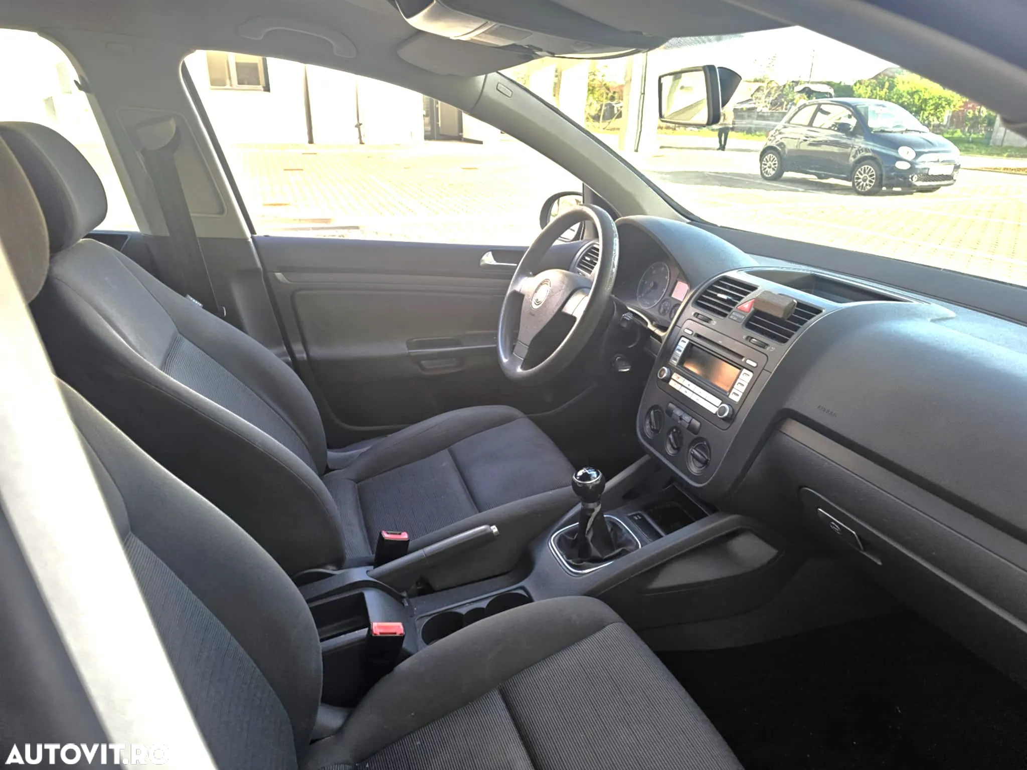 Volkswagen Golf 1.9 TDI DPF Comfortline - 12