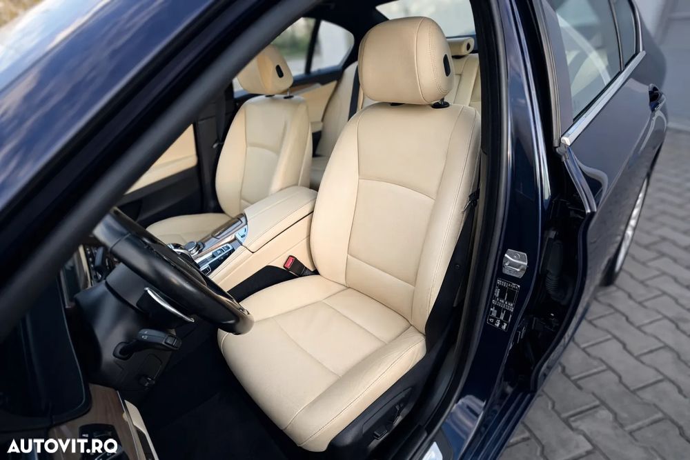 BMW Seria 5 525d xDrive Aut. Luxury Line - 5