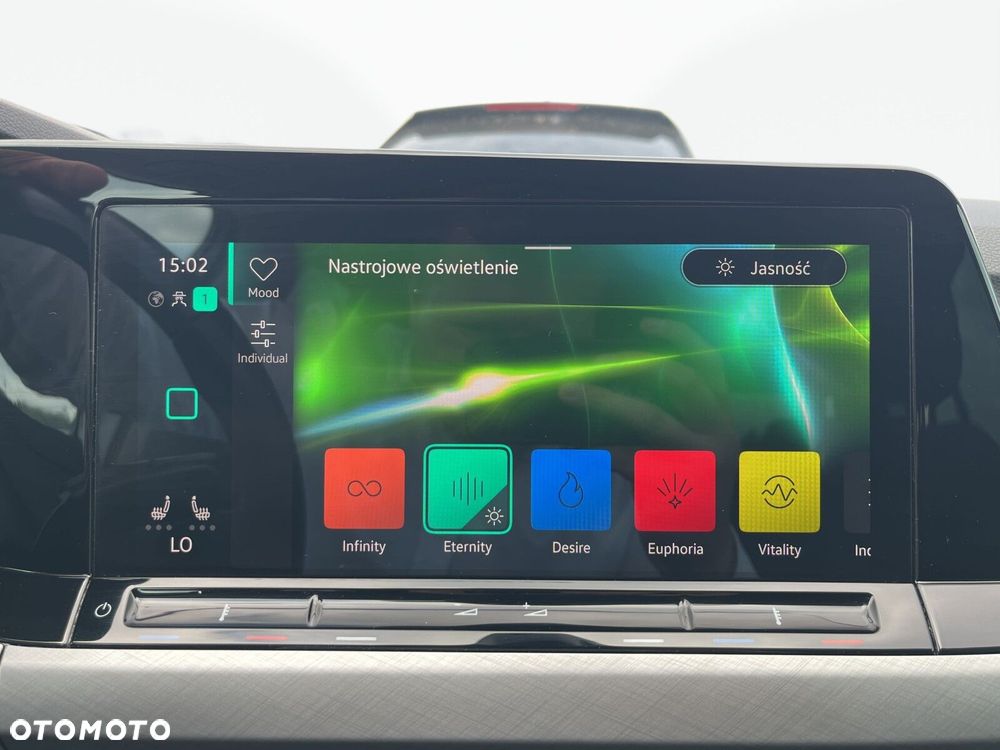 Volkswagen Golf 1.5 TSI EVO Life - 25