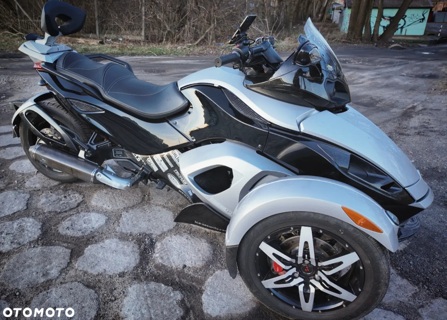 Can-Am Spyder - 10