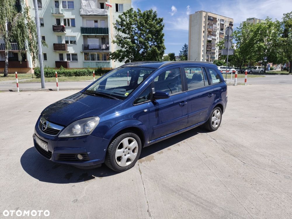 Opel Zafira - 1