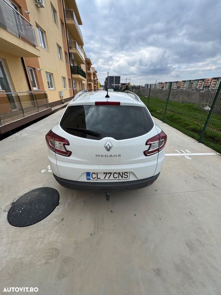 Renault Megane ENERGY dCi 110 Start & Stop Bose Edition - 4