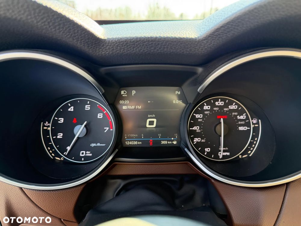 Alfa Romeo Stelvio 2.0 Turbo TI Q4 - 12