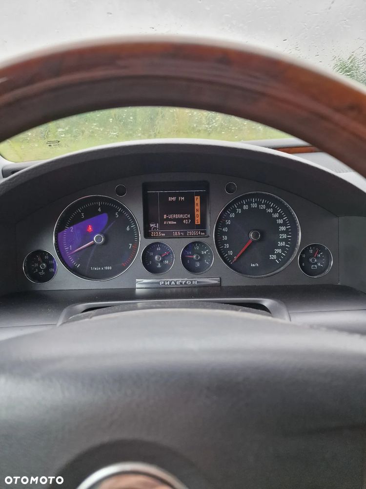 Volkswagen Phaeton 4.2 V8 4Mot (5 os.) - 8