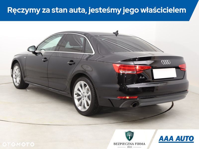 Audi A4 Limousine - 6