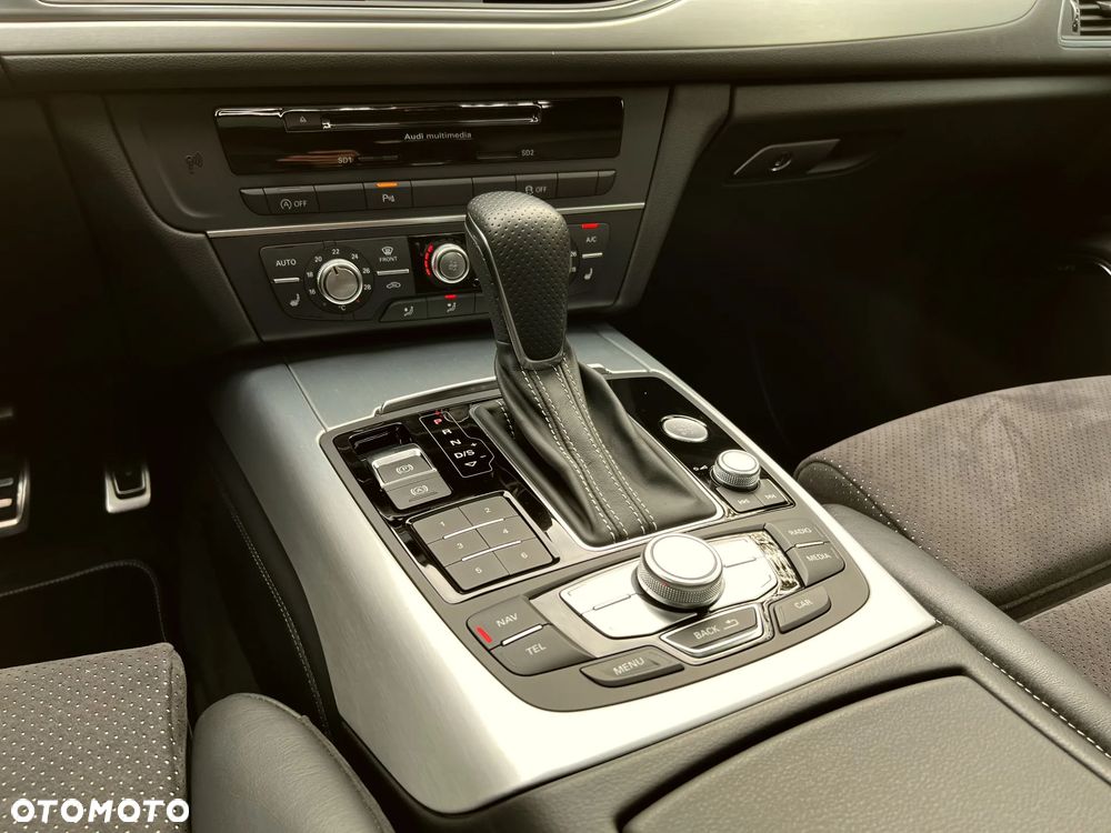 Audi A6 Avant 2.0 TDI Ultra S tronic - 31