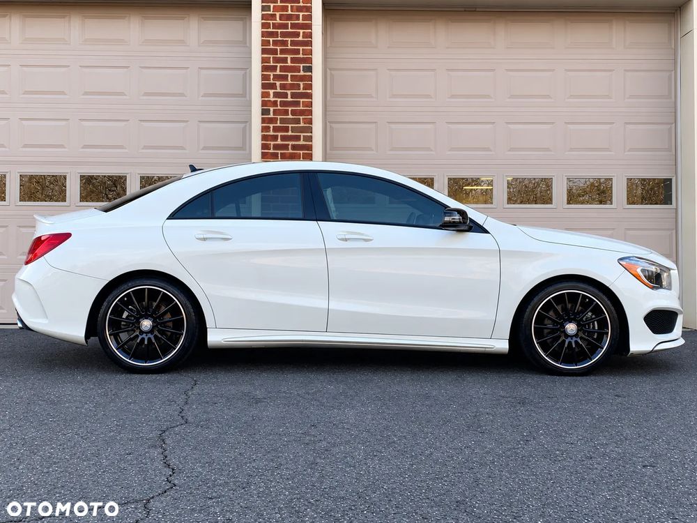 Mercedes-Benz CLA 250 4Matic 7G-DCT AMG Line - 13