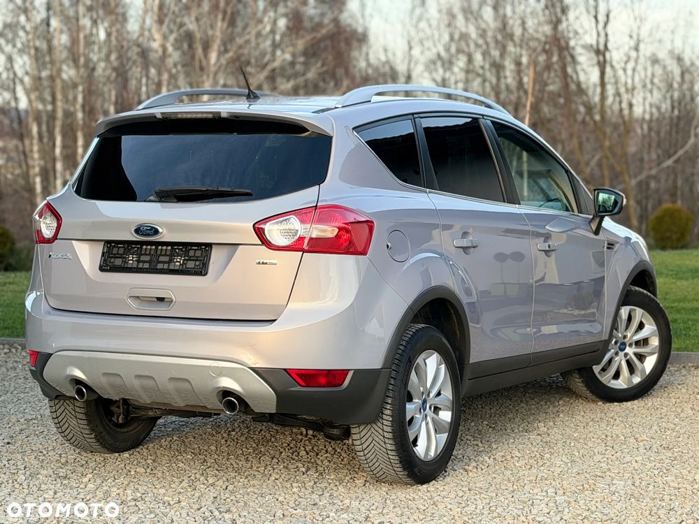 Ford Kuga 2.0 TDCi 4WD Titanium - 4