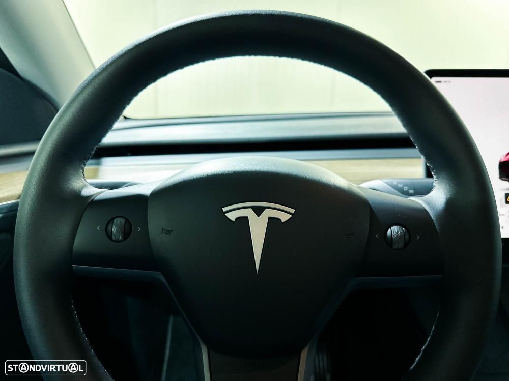 Tesla Model Y Long Range RWD - 45