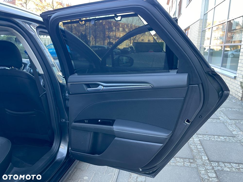 Ford Mondeo - 26