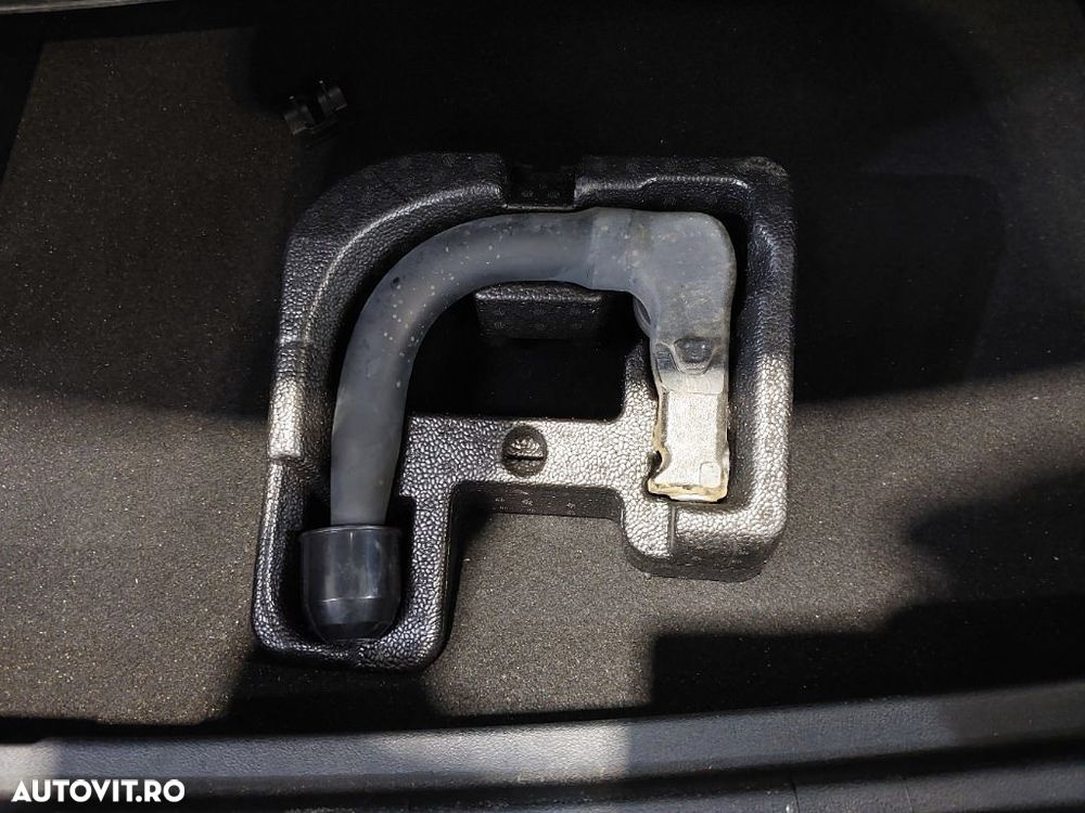 BMW Seria 2 218i Aut. Advantage - 37