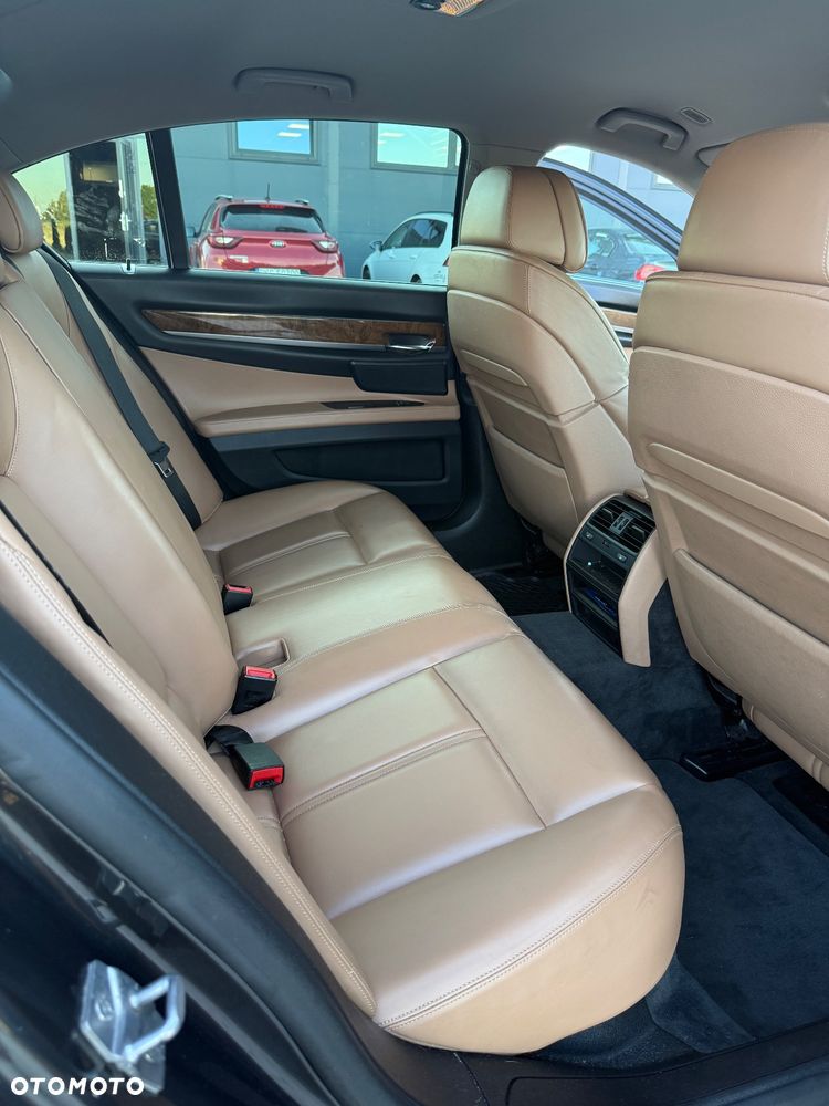 BMW Seria 7 740d xDrive - 20