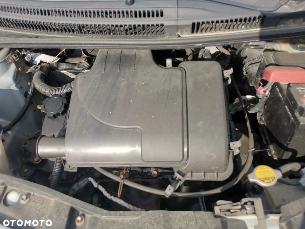 Części Toyota Aygo I 1.0B 1KR-B52 Lakier 8R0 - 17