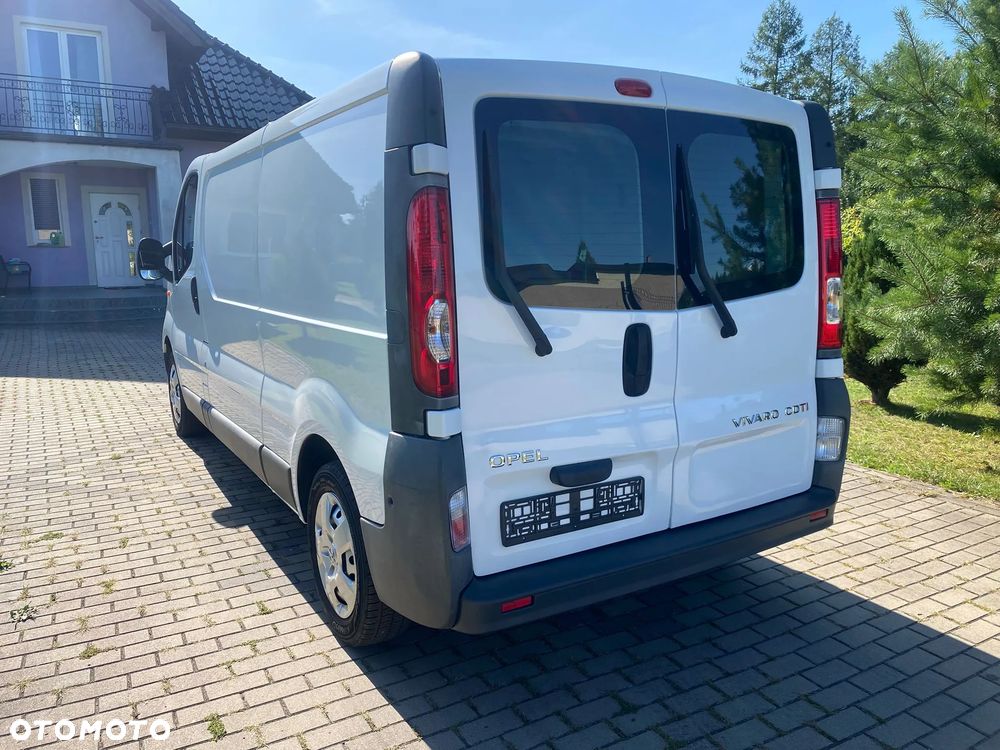 Opel Vivaro - 8
