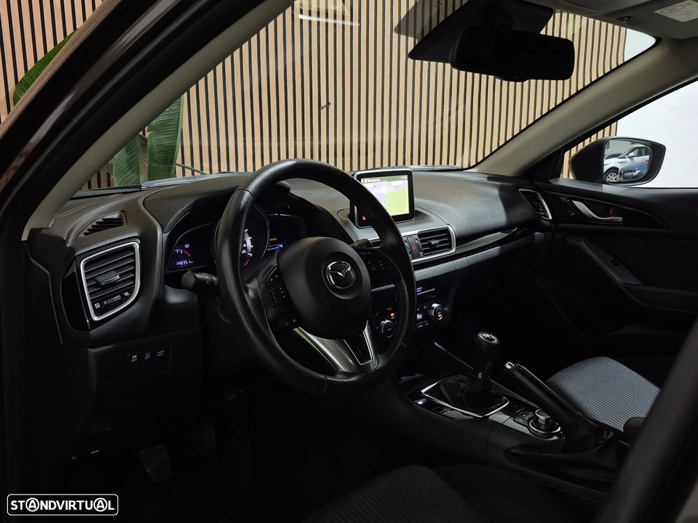 Mazda 3 Hatchback M3 1.5 Sky-G Evolve HS i-Ac.Navi - 23