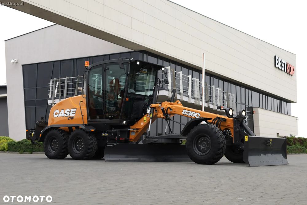 Case 836C AWD - 1