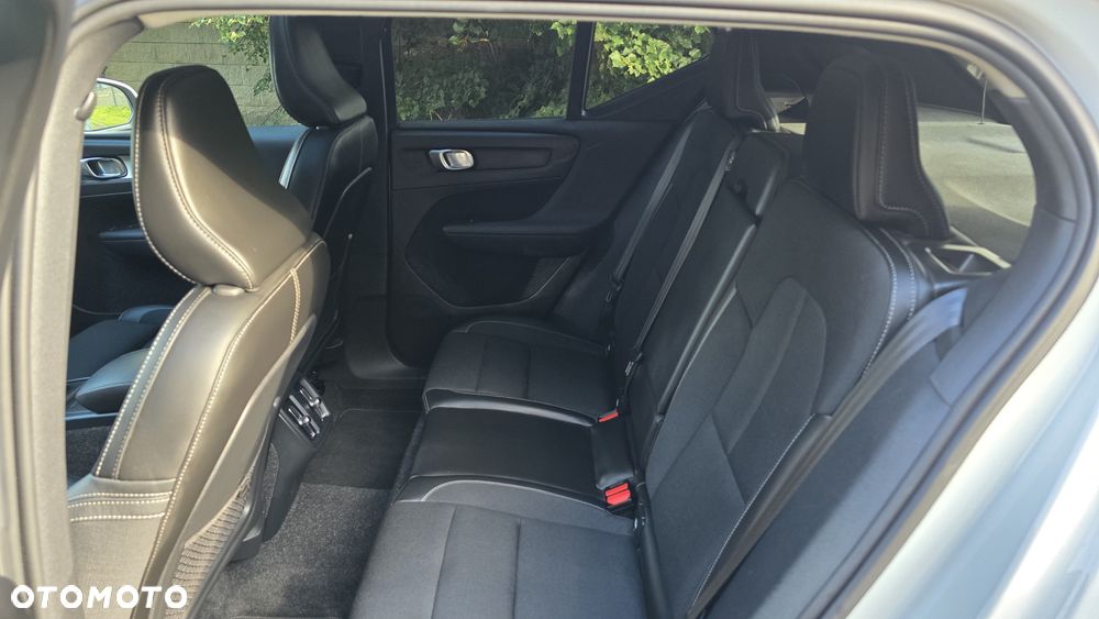Volvo XC 40 D3 Geartronic Momentum Pro - 20