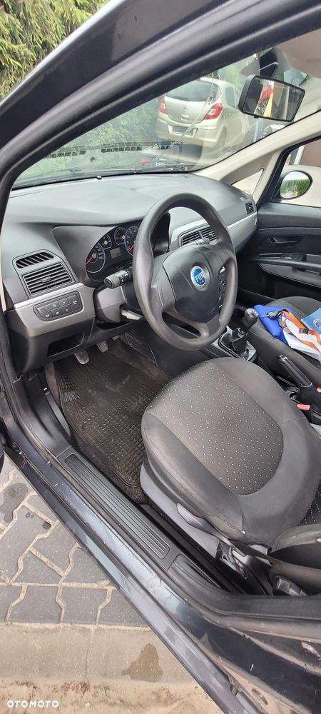 Fiat Grande Punto - 5