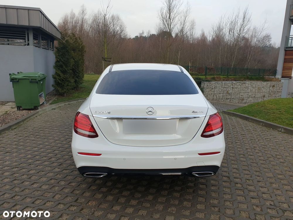 Mercedes-Benz Klasa E 220 d 4-Matic 9G-TRONIC - 3