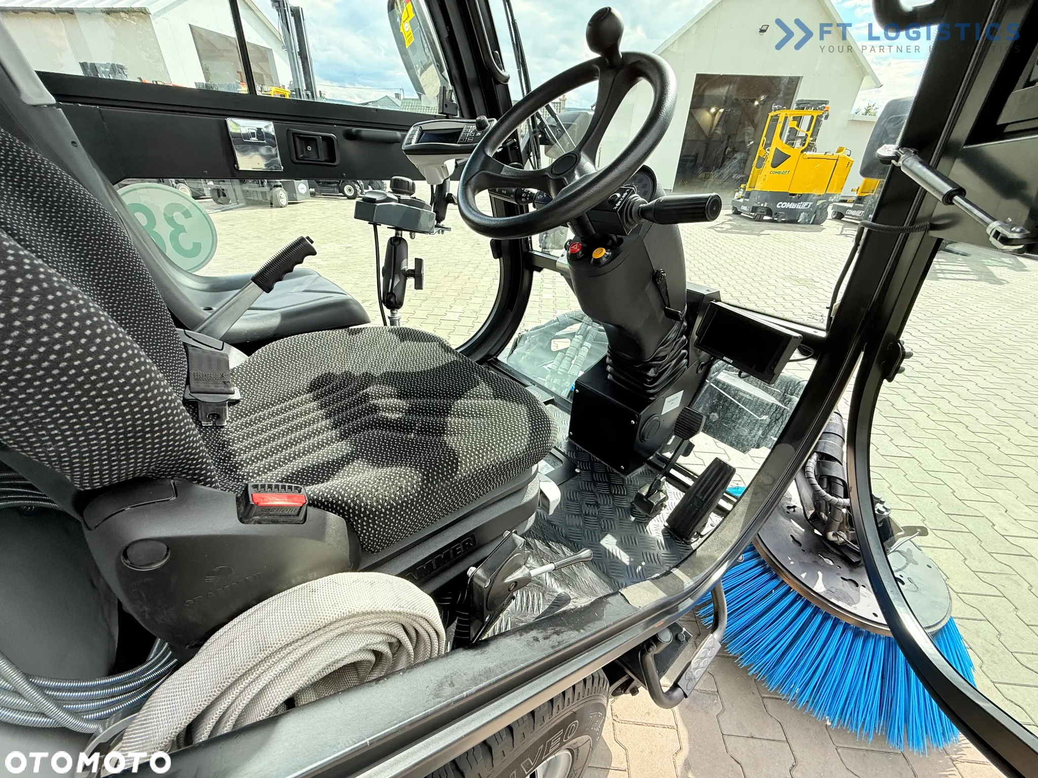 Inny Nilfisk City Ranger 3500 – Zamiatarka Komunalna Przegubowa | Rok 2017 | Tylko 442 mth | Diesel | 4x4 - 28