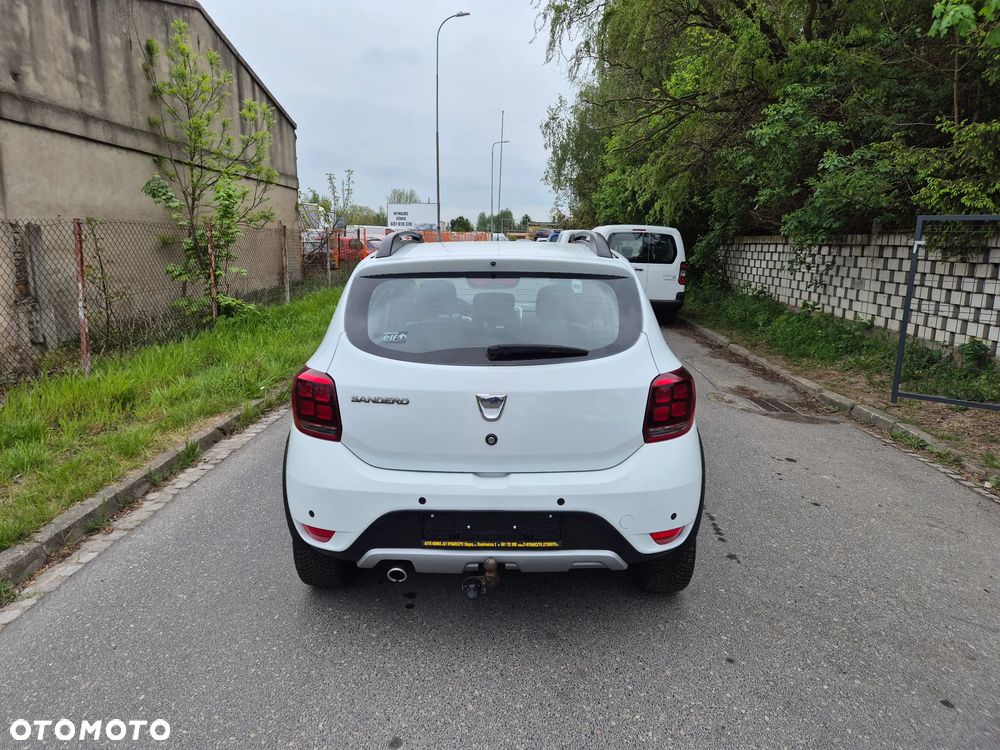 Dacia Sandero TCe 90 Laureate - 8