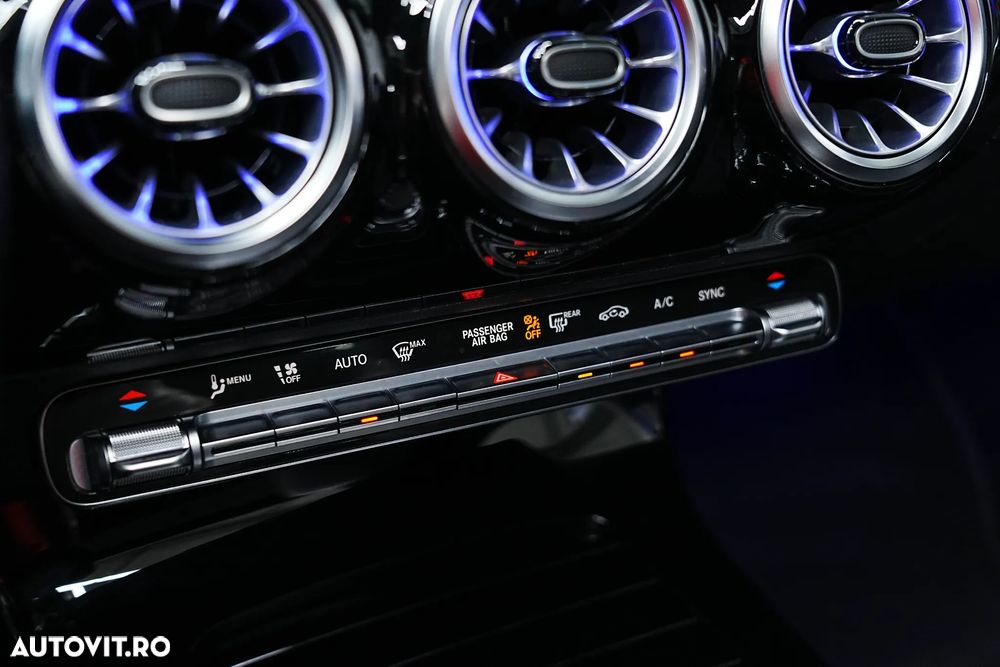 Mercedes-Benz CLA 180 7G-DCT Edition AMG Line - 38