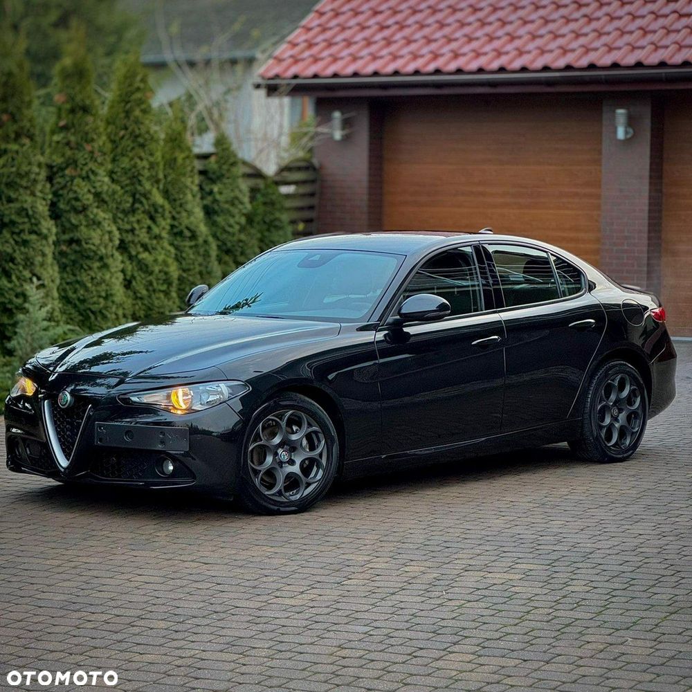 Alfa Romeo Giulia - 4