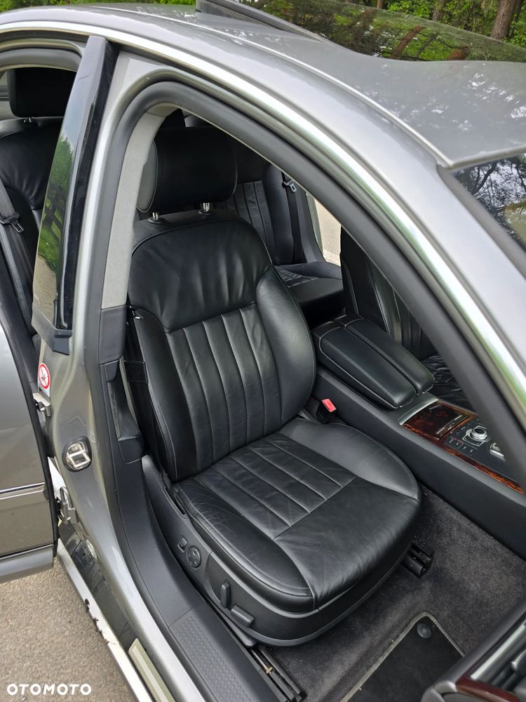 Audi A8 4.2 Quattro - 23