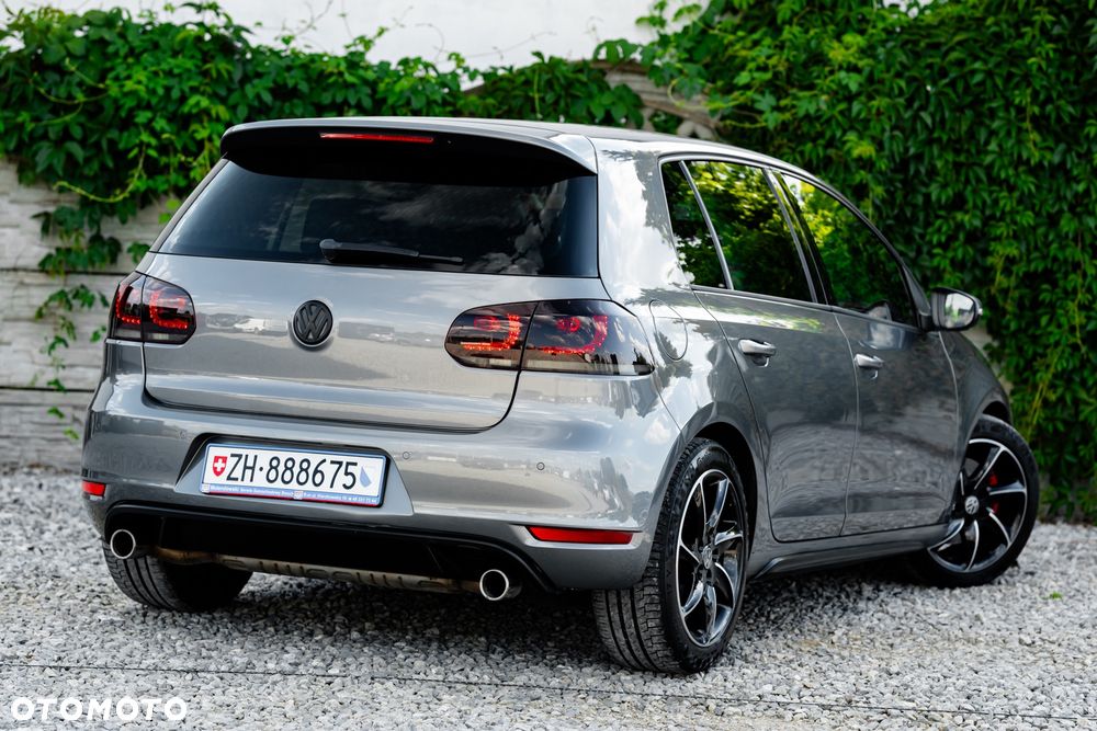 Volkswagen Golf 2.0 GTI DSG - 9