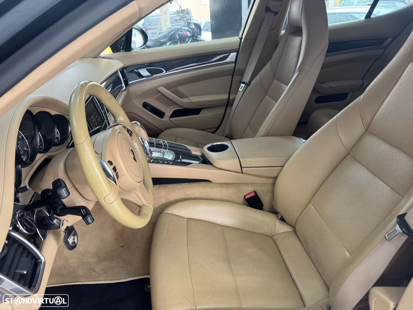 Porsche Panamera Standard - 27