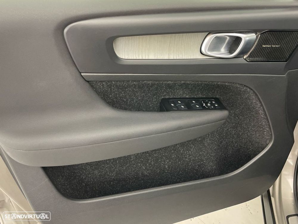 Volvo XC 40 1.5 T3 Momentum Plus Geartronic - 16
