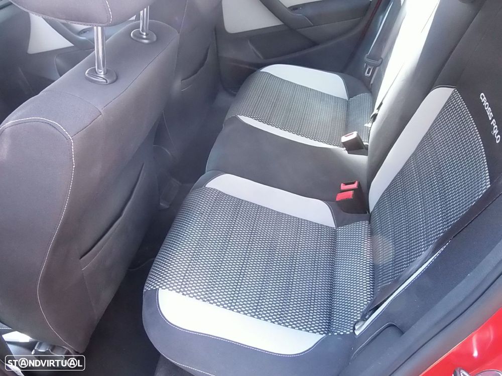 VW Polo 1.6 TDI Trendline DSG - 17